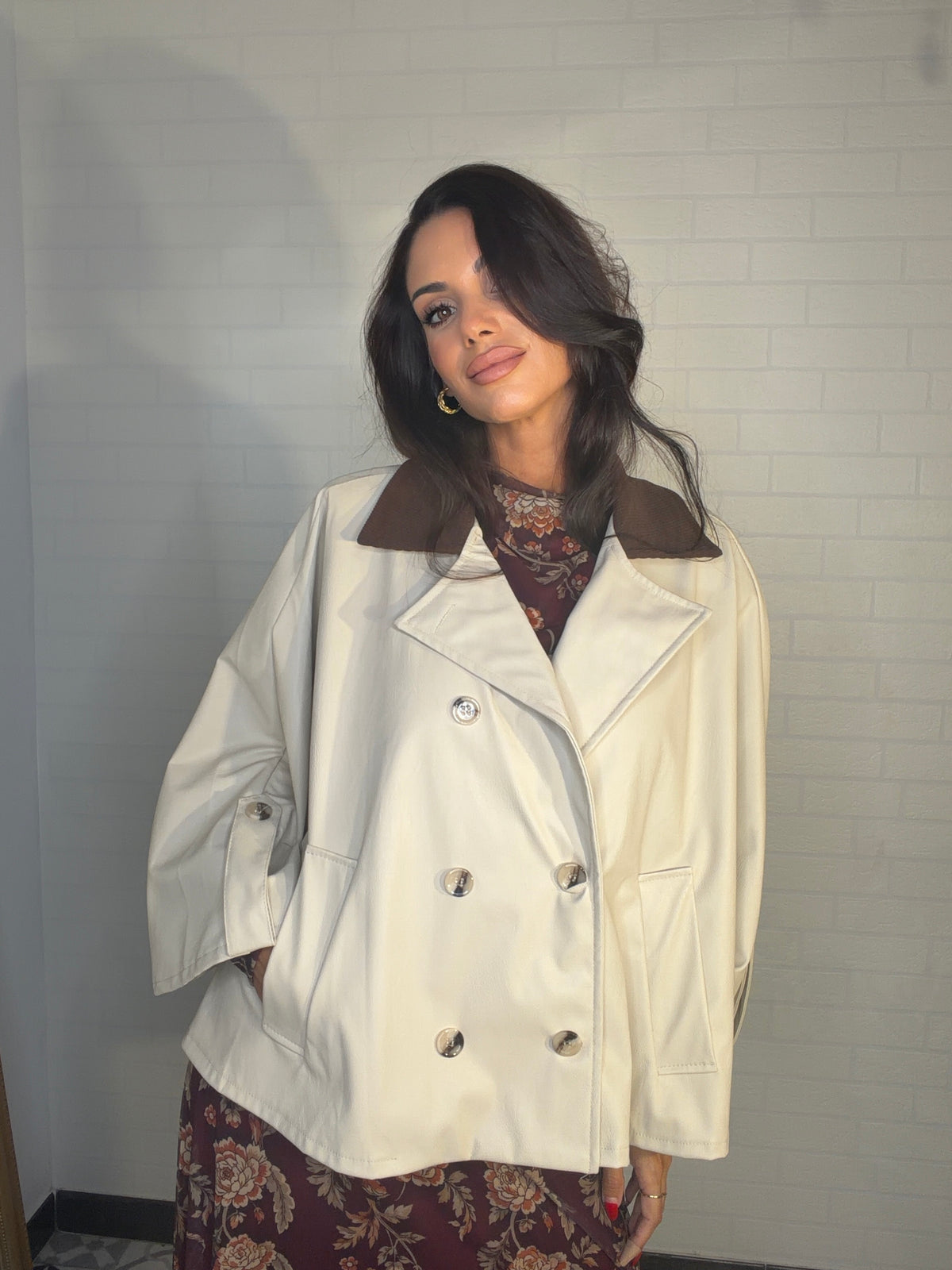 Chaqueta poncho de polipiel