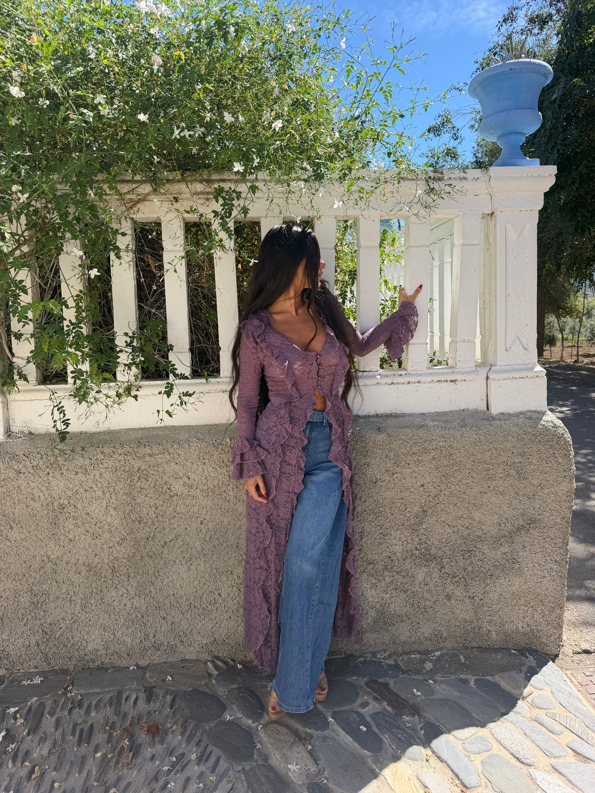 Kimono de encaje morado