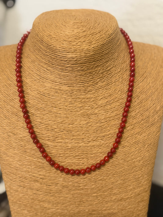 Collar bolitas de coral