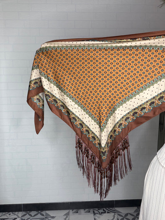 Pañuelo cachemir con fleco y piedras marrón