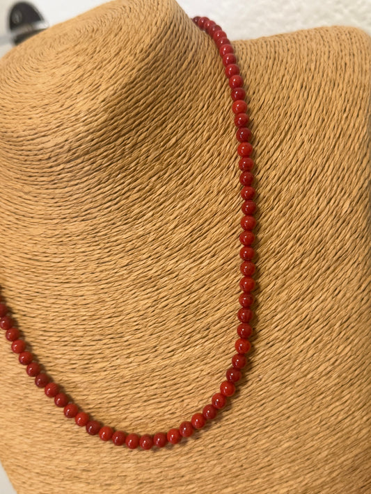 Collar bolitas de coral