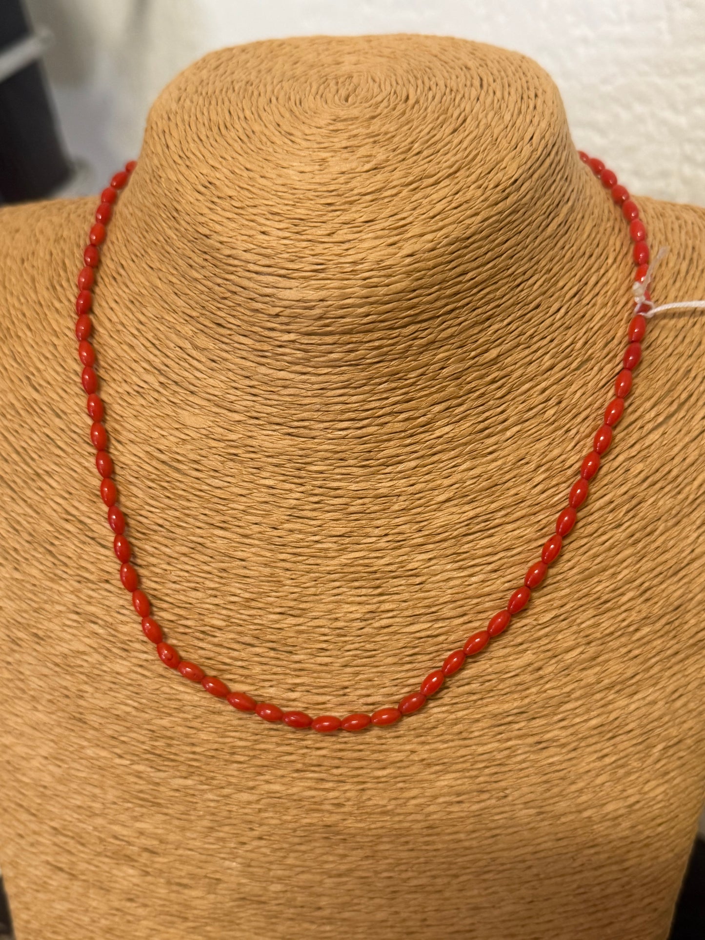 Collar en acero pequeño de coral