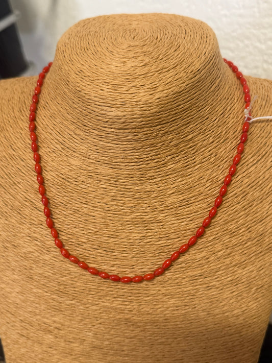 Collar en acero pequeño de coral