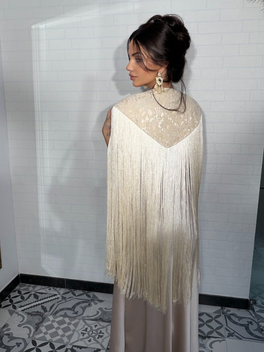 Capa de fleco flamenca
